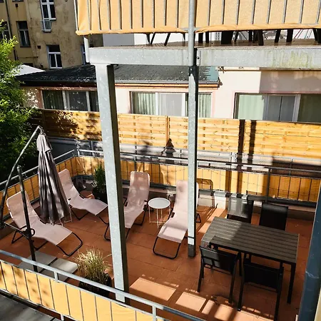 Karlsbad Apartments